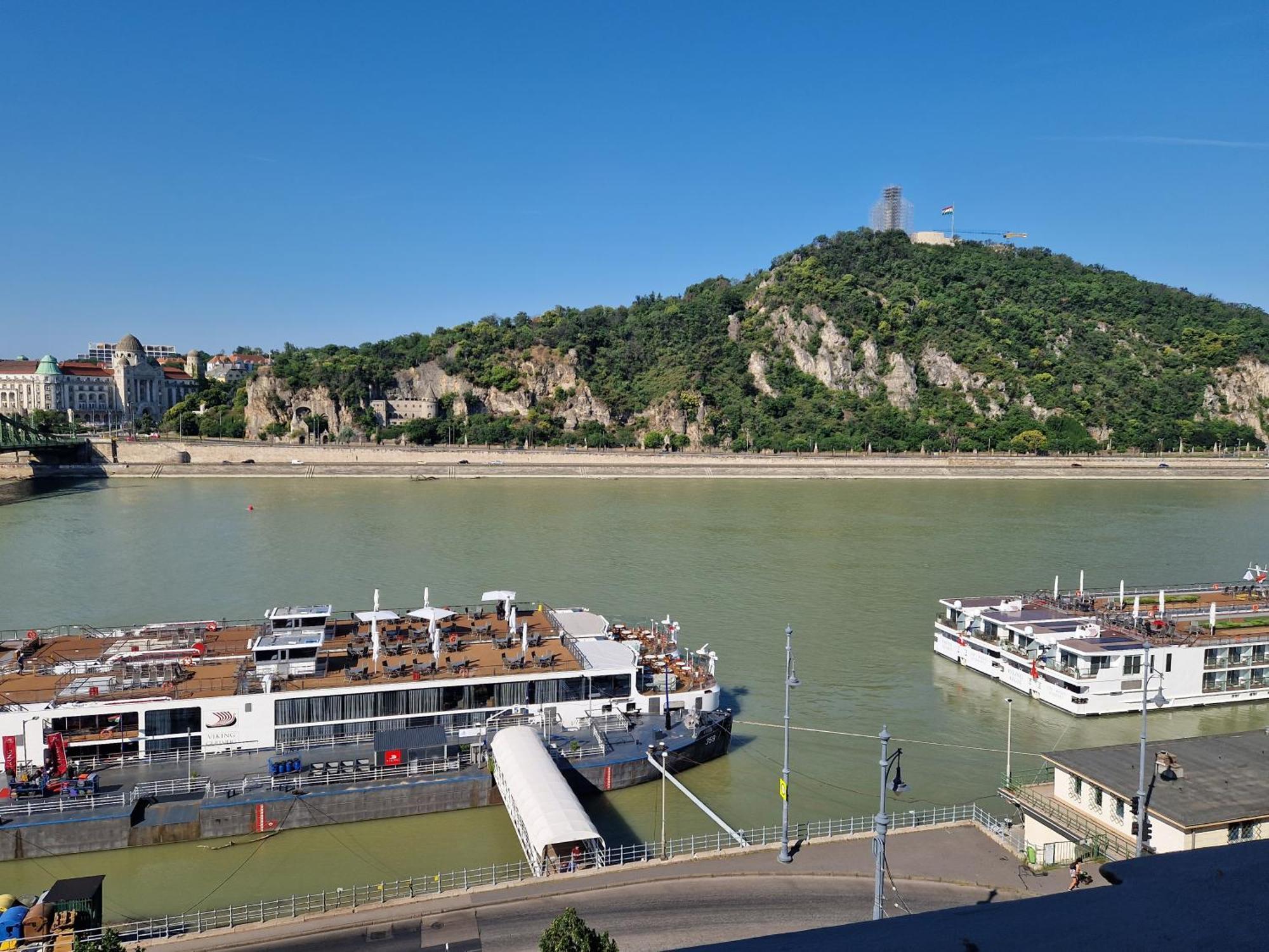 Danube Wonder View 2 — Photos 1